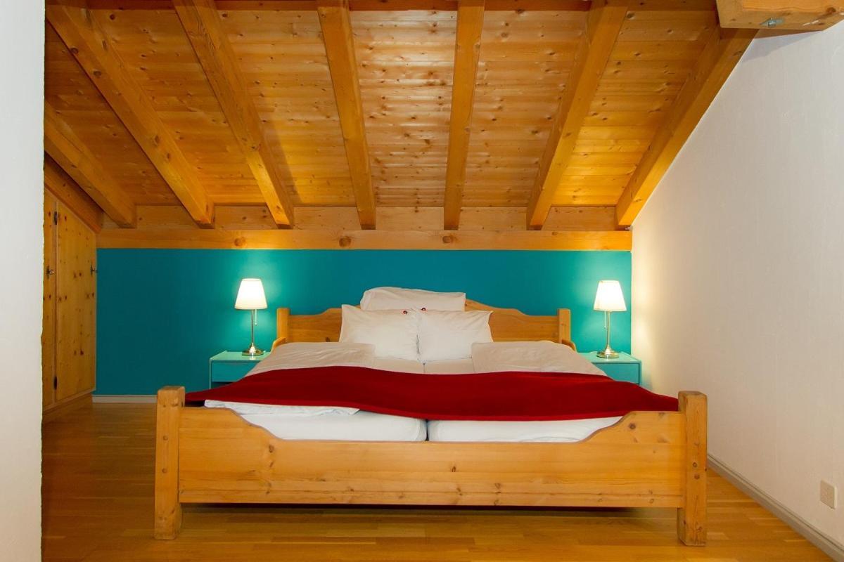 Hotel Veduta Cinuos-Chel Екстериор снимка