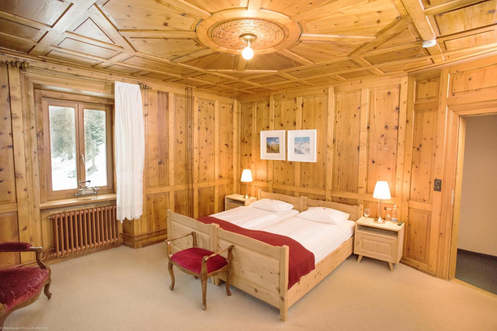 Hotel Veduta Cinuos-Chel Екстериор снимка