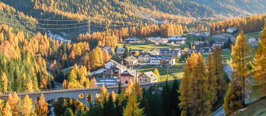 Hotel Veduta Cinuos-Chel Екстериор снимка