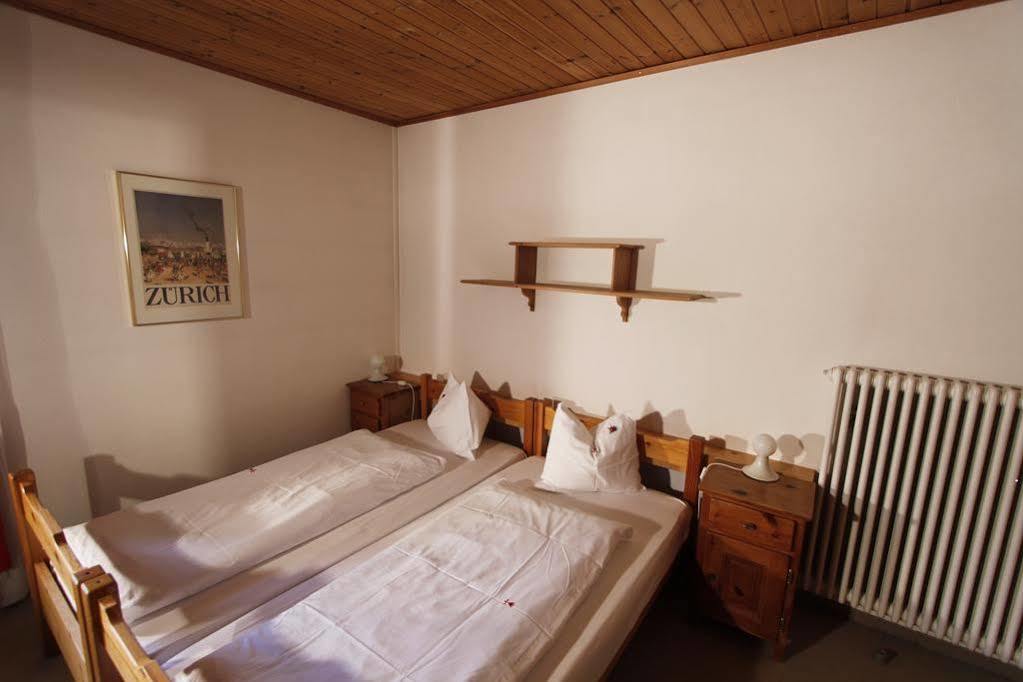 Hotel Veduta Cinuos-Chel Екстериор снимка