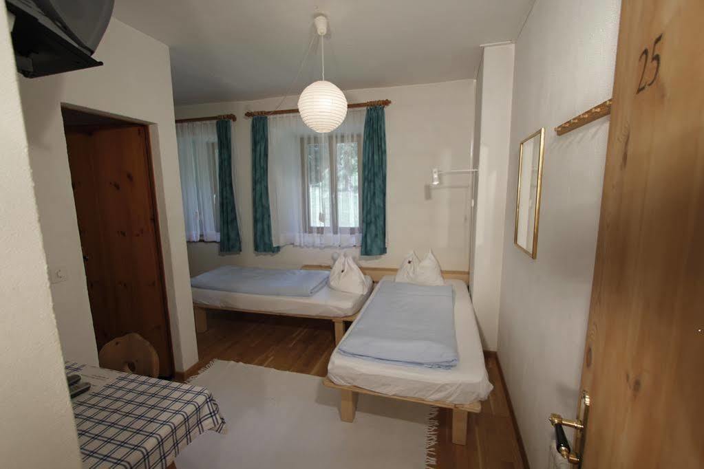 Hotel Veduta Cinuos-Chel Екстериор снимка
